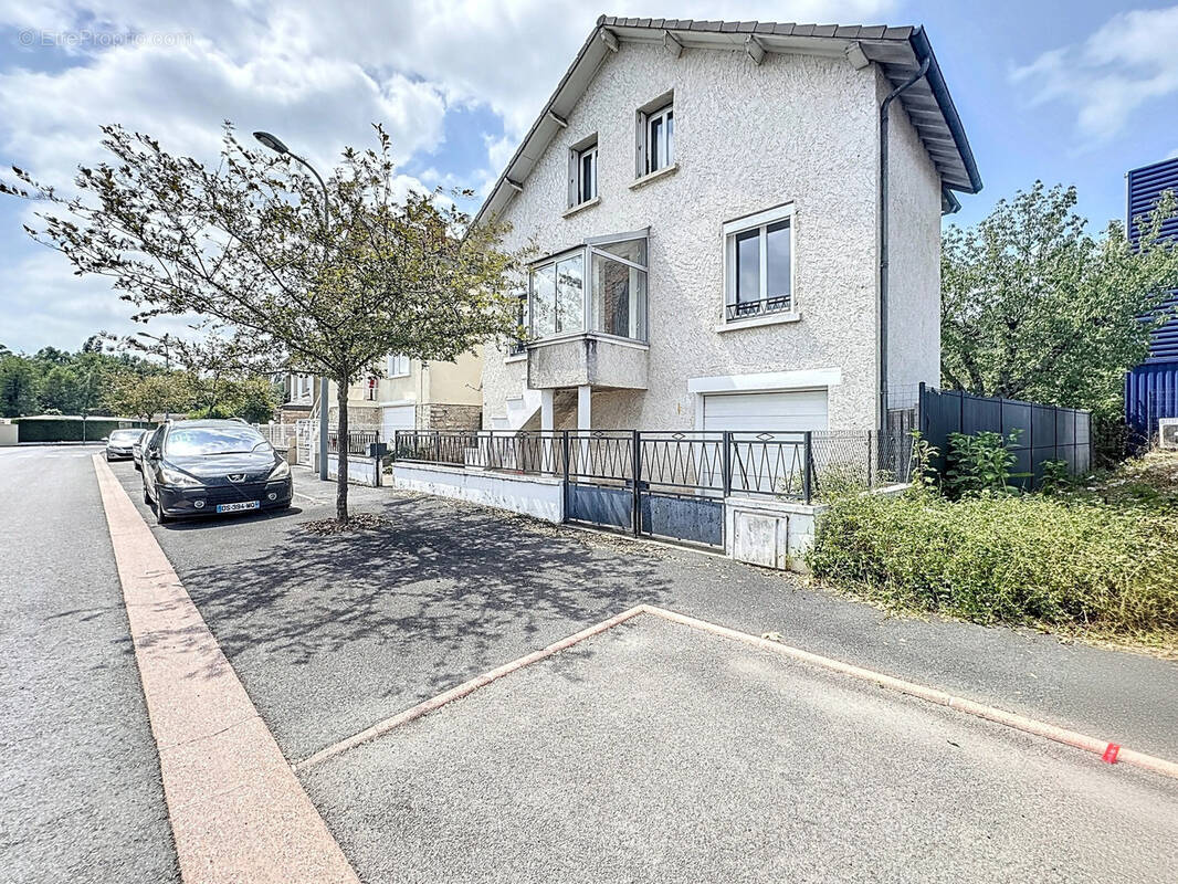 Maison à MALEMORT-SUR-CORREZE