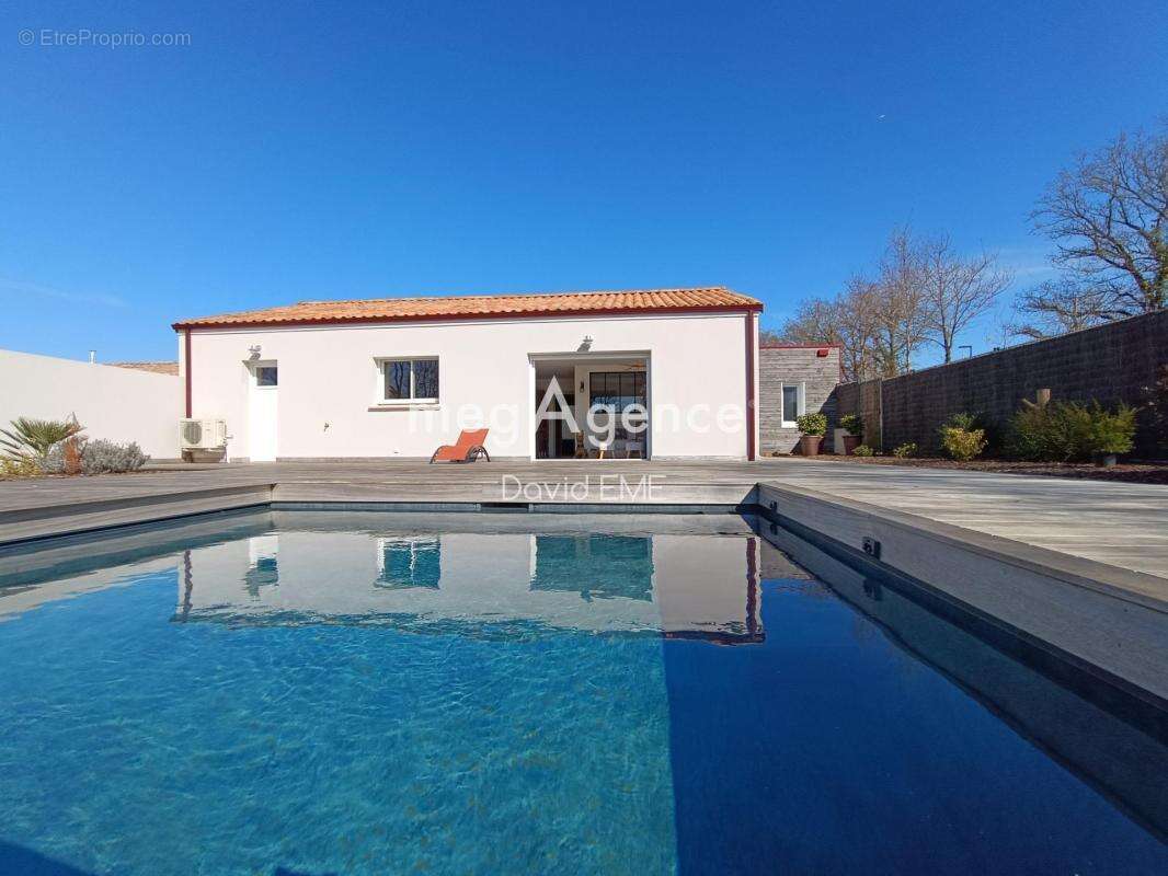 5 Pièces, 3 chambres, 104 m2, piscine, AIZENAY - photo 4