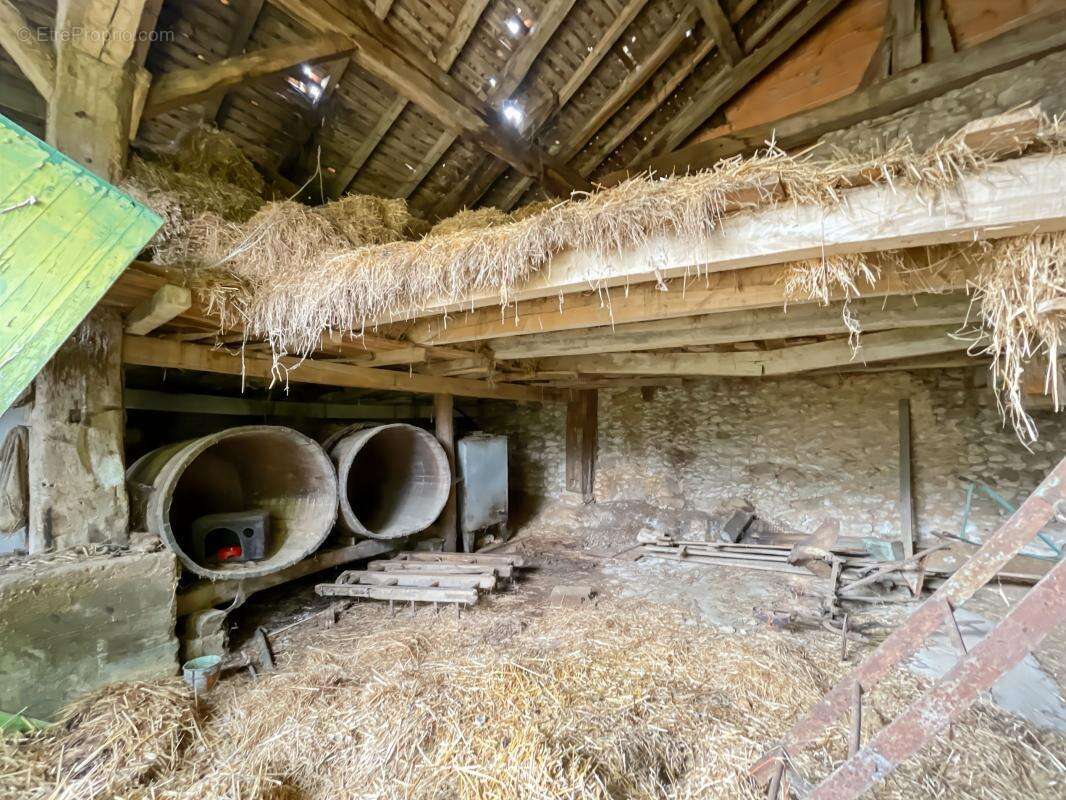 Maison à SAINT-GERMAIN-DU-SALEMBRE