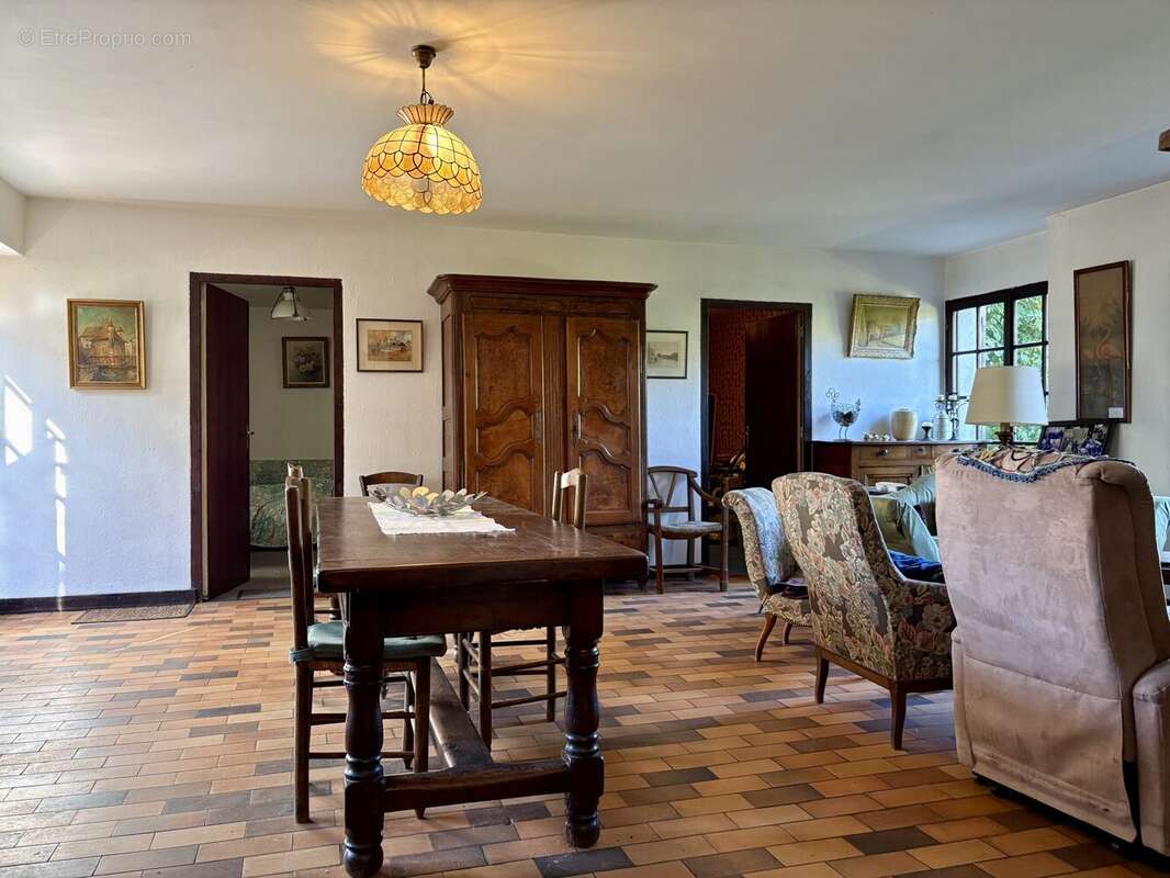 Maison 180 m² à Ratenelle  - photo 6