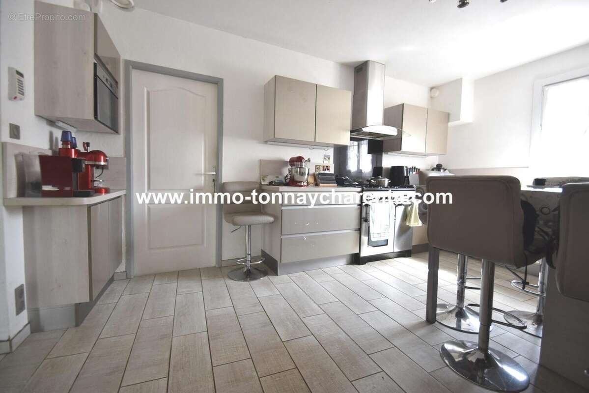 Maison à TONNAY-CHARENTE