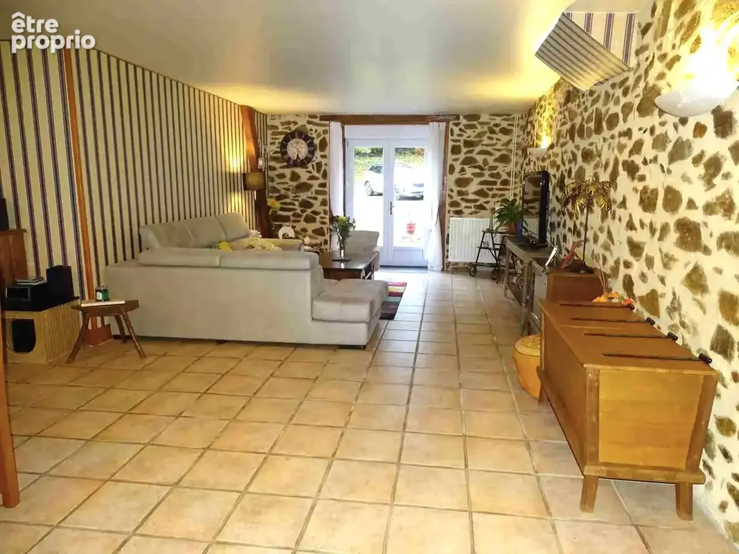 Maison 7 pièces 162 m² à vendre à Saint-Leonard-De-Noblat (87400) - photo 7