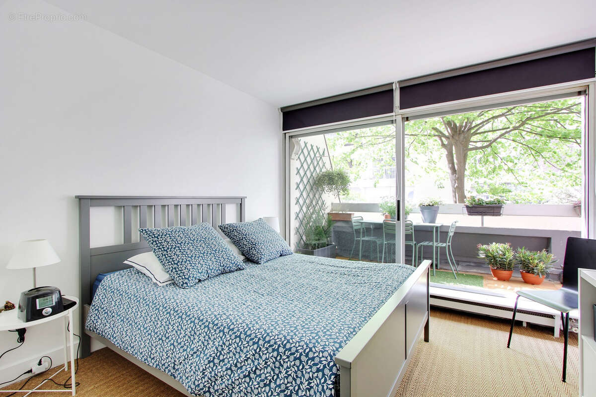 Appartement à PARIS-10E