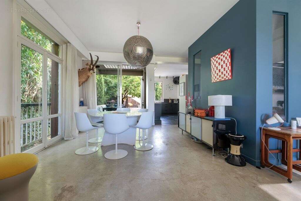 Saint cloud  montretout 92210 - maison 310 m² - 5/6 chambres + 2/3 bureaux  700 m² terrain - parking - photo 6