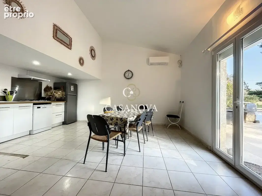 Propriété 5 hectares - Villa et dépendances :  331 m2 habitables - piscine - oliveraie - enclos chevaux - photo 17