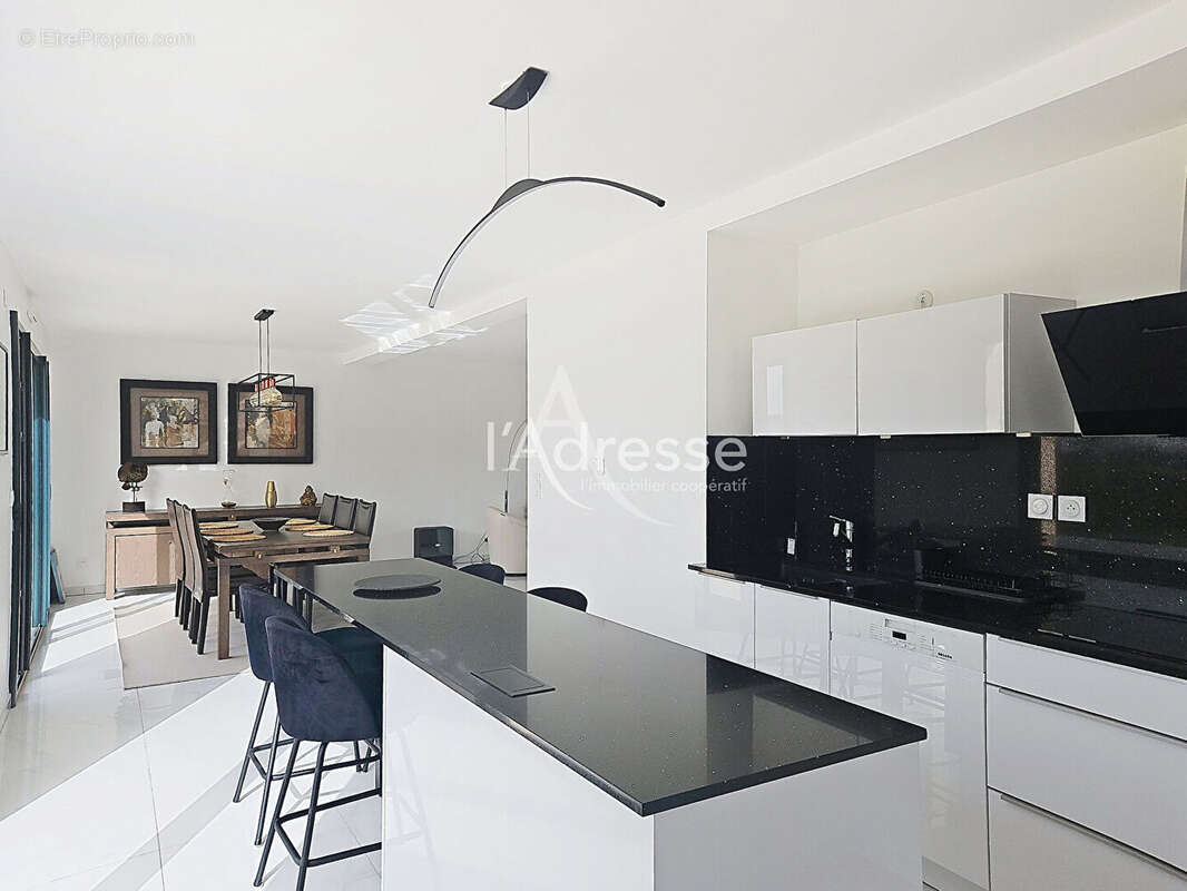 Maison à BAILLY-ROMAINVILLIERS