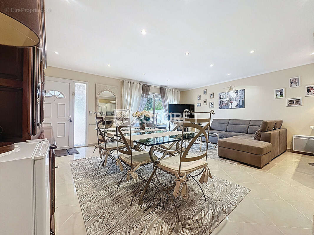 Maison à LE PLESSIS-TREVISE