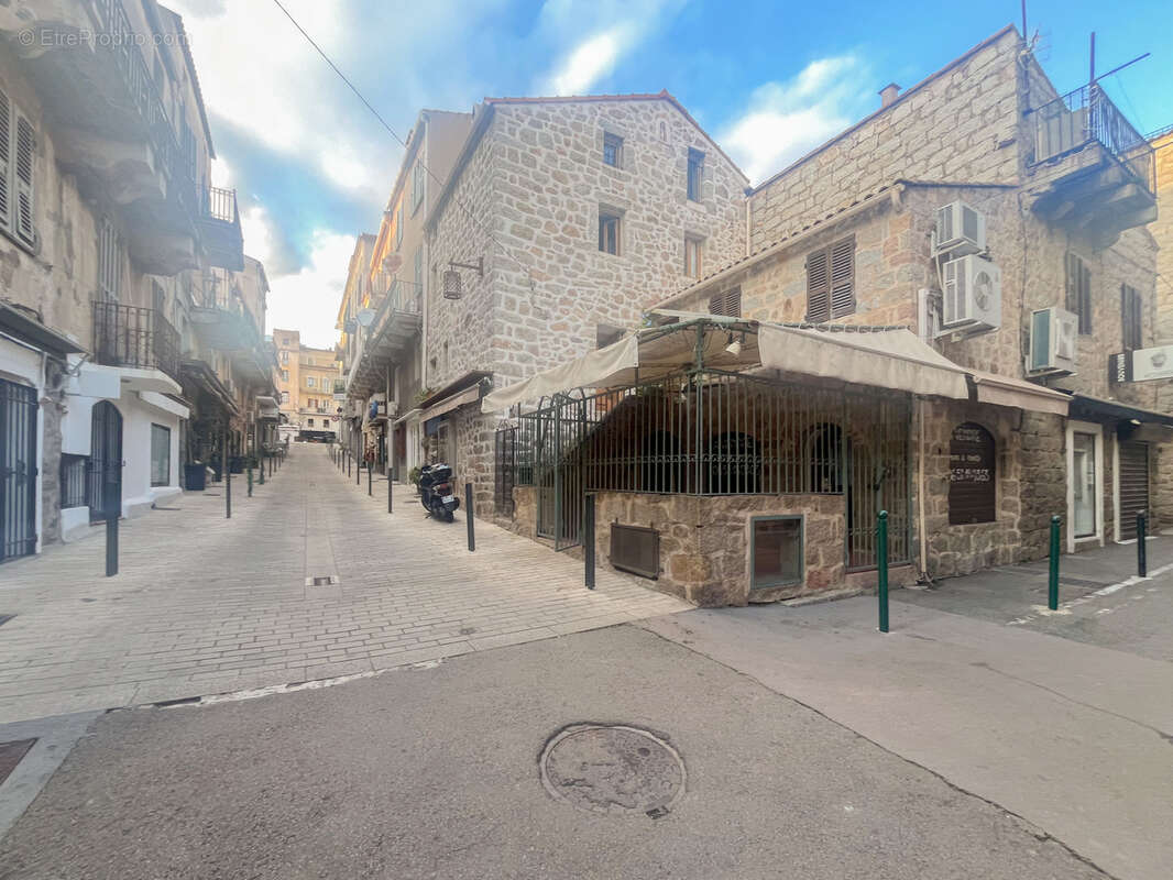 Commerce à PORTO-VECCHIO