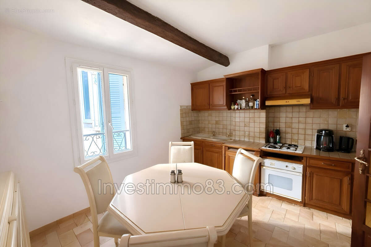 Appartement à MARSEILLE-1E