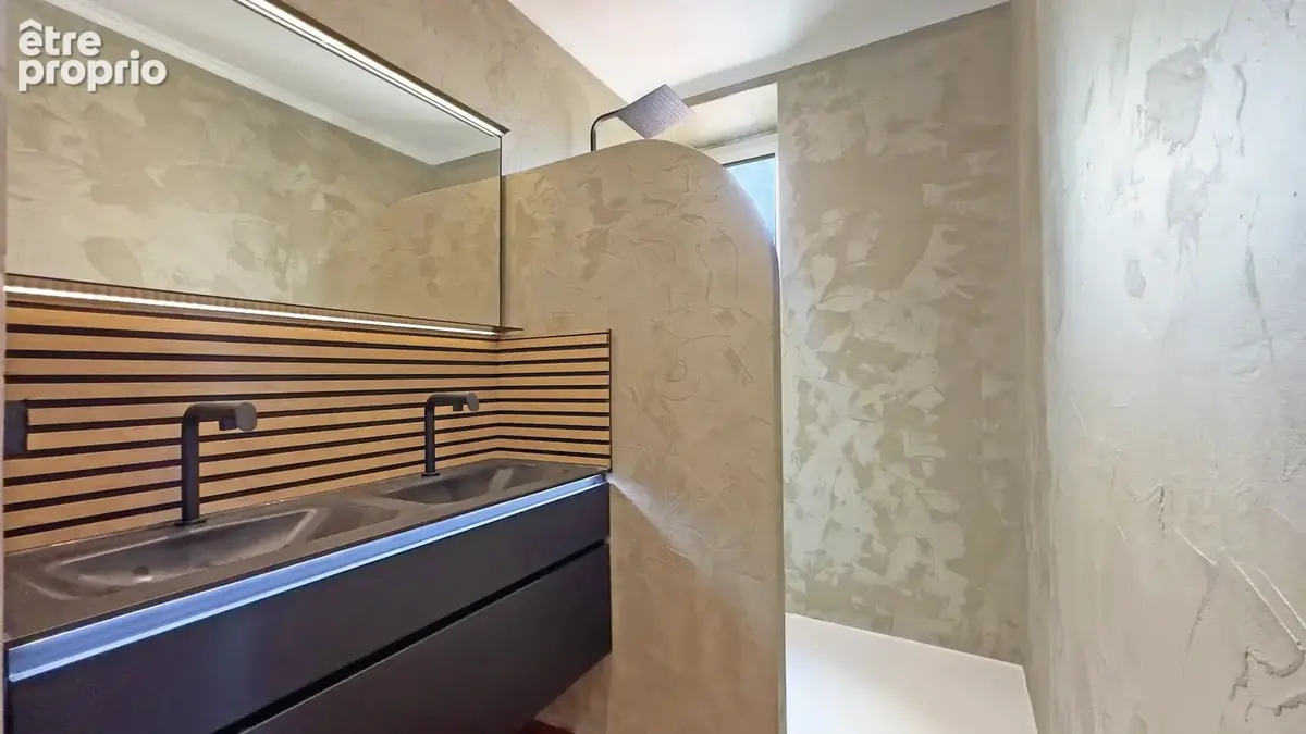 Appartement de caractère haussmannien au cœur de Hyères - photo 7