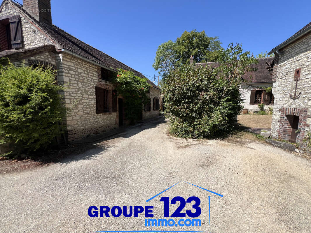 Propriété de caractère aux multiples projets à Saint Maurice le Vieil! - photo 9