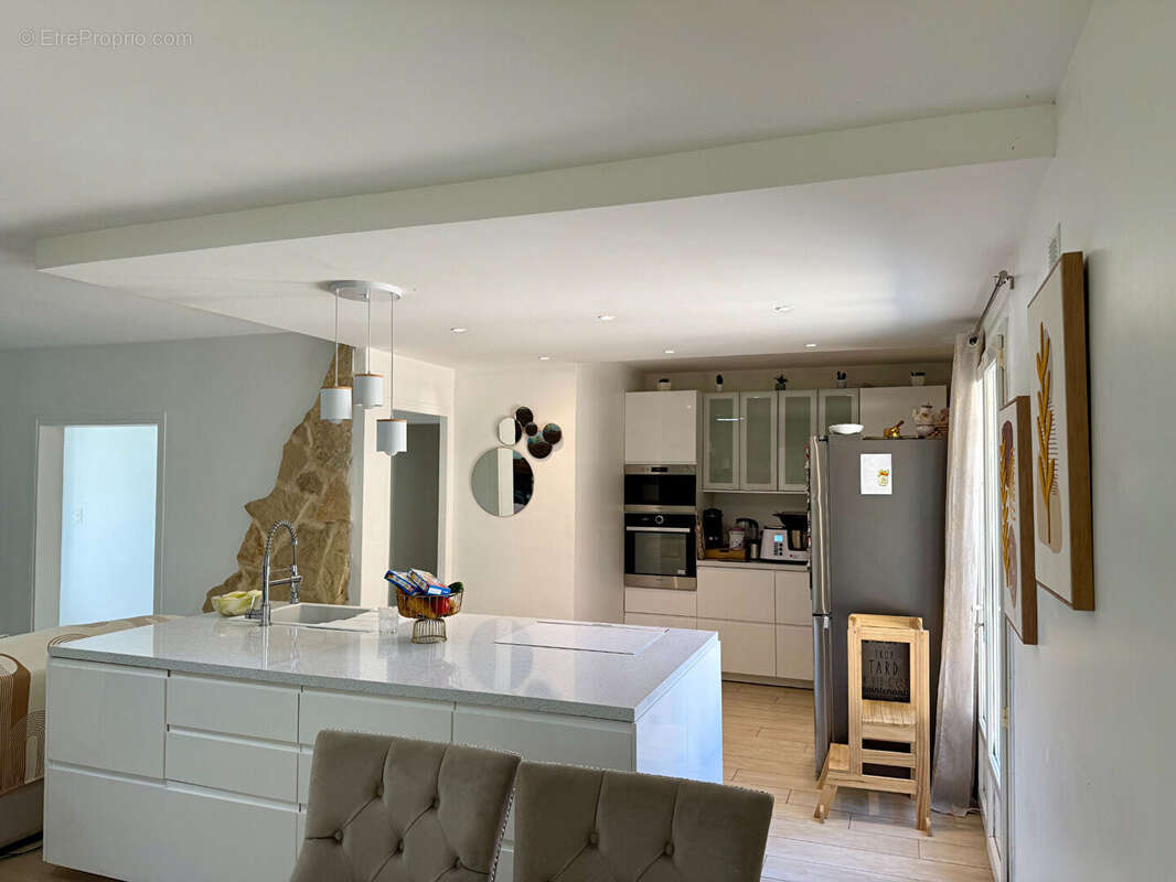 Maison à POURRIERES