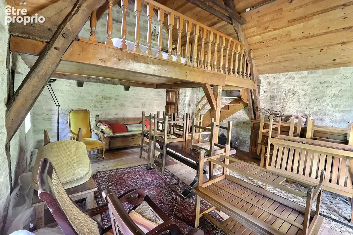 Maison à vendre à Villeneuve - 6 chambres, piscine, grand terrain - photo 16