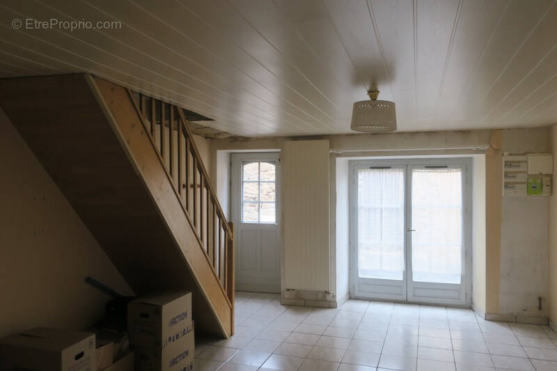 Maison à AUZAT-LA-COMBELLE