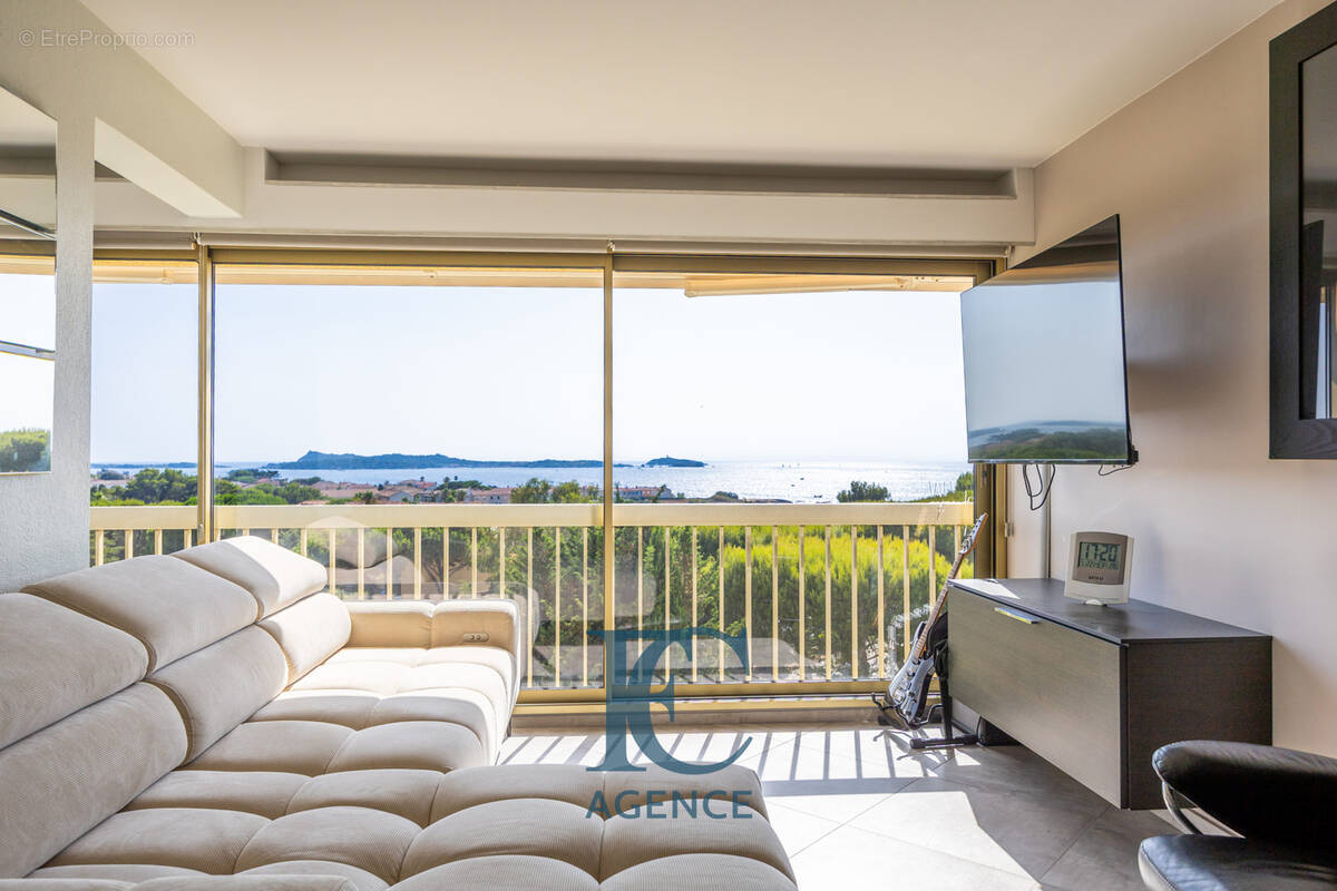Appartement à SIX-FOURS-LES-PLAGES