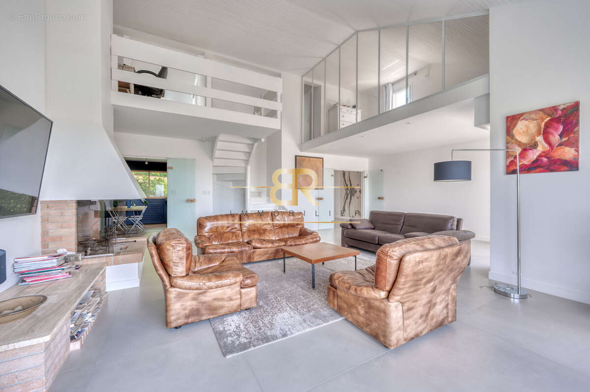 Maison à CHENNEVIERES-SUR-MARNE