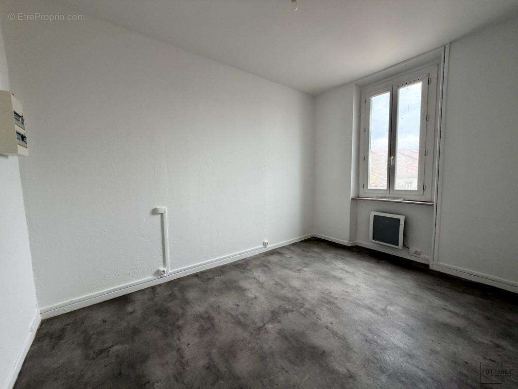 Appartement à LEZIGNAN-CORBIERES