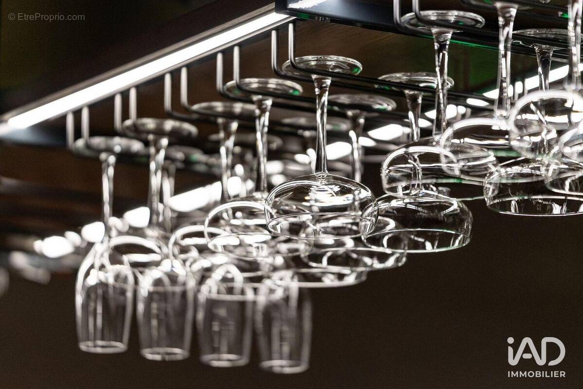 Photo 1 - Commerce à ROCHEFORT