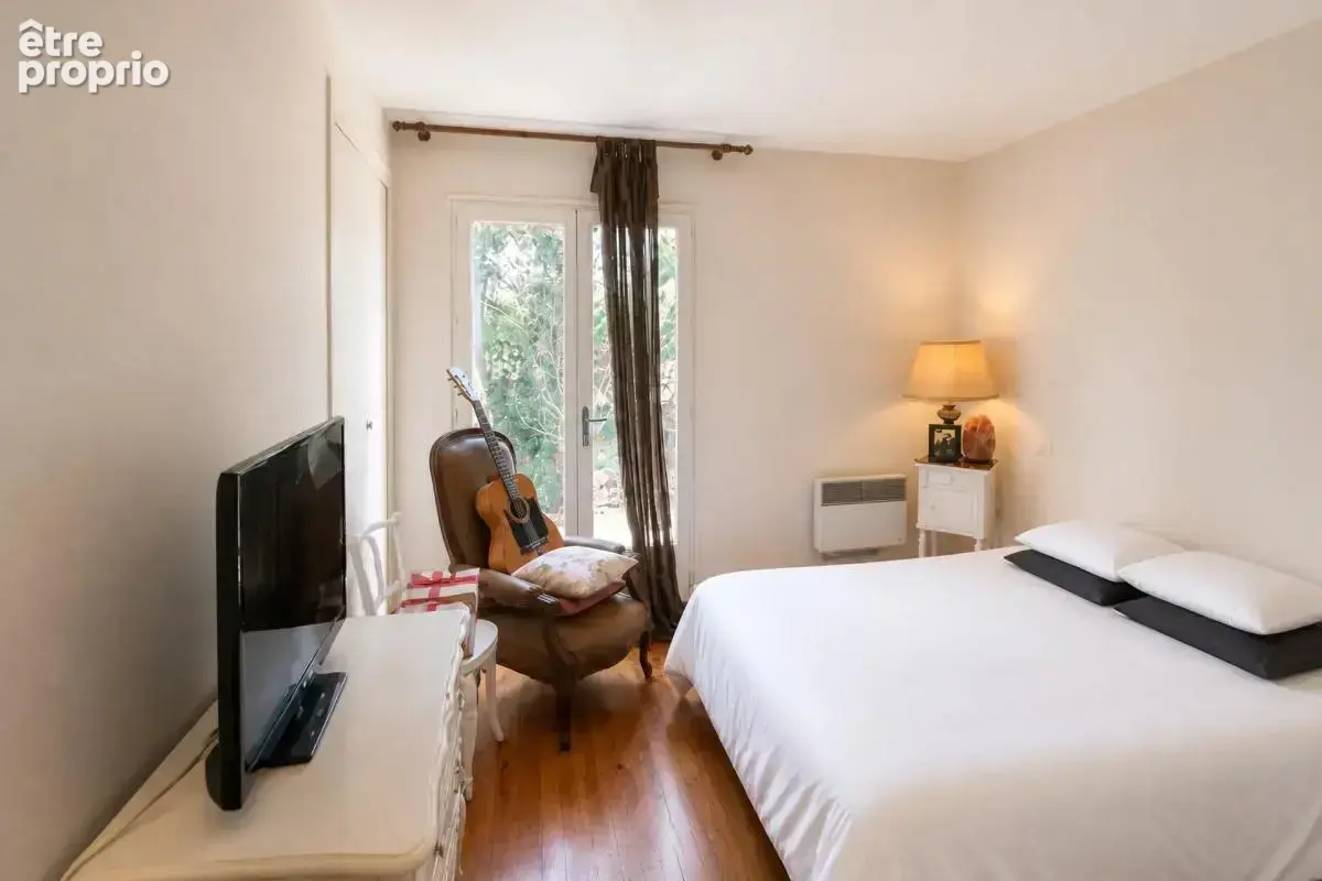 Maison de 7 pièces de 135 m² à Malataverne - photo 9