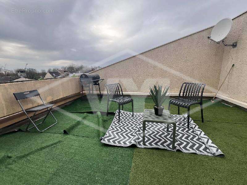 Appartement à COMBS-LA-VILLE
