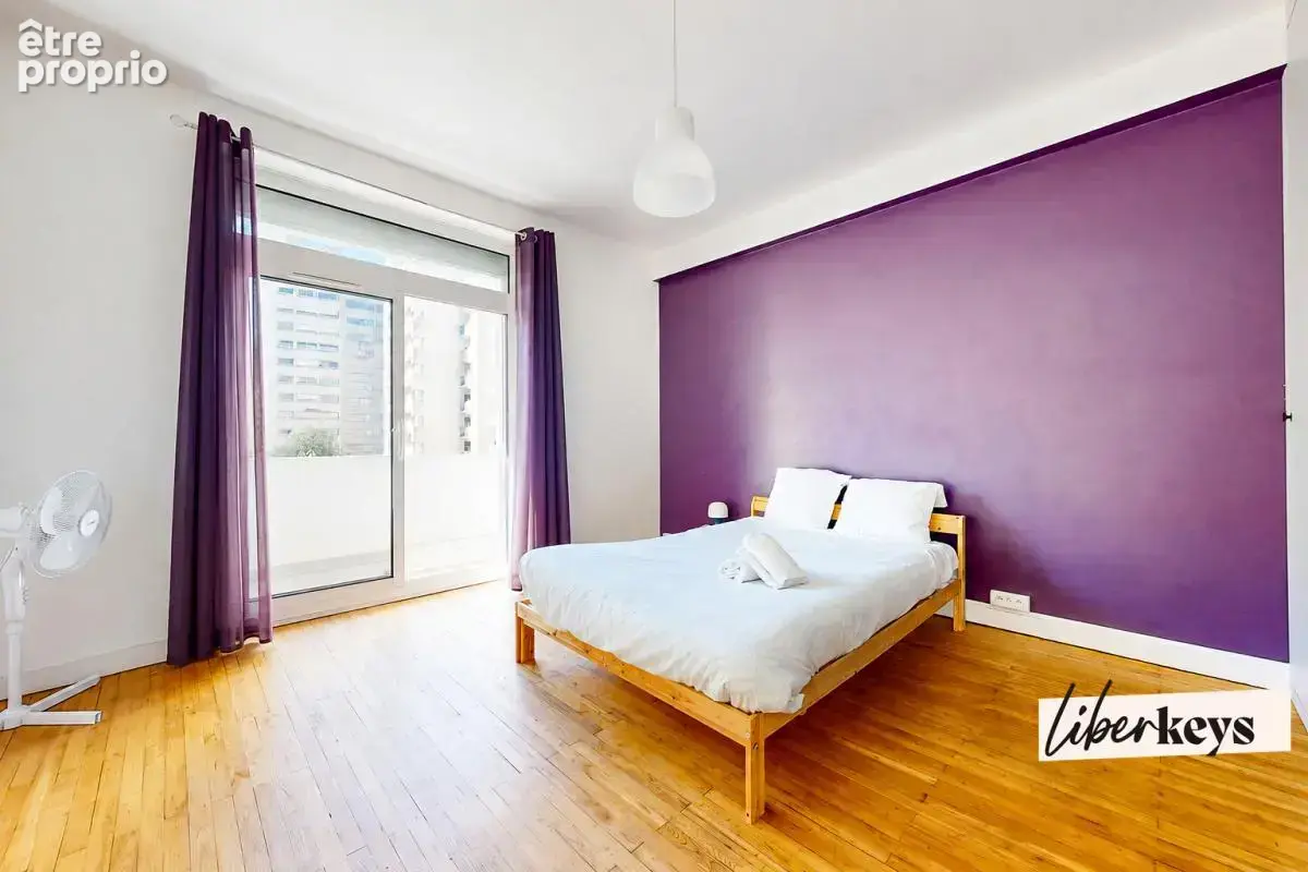 Nantes centre – 85 m², séjour de 32 m², extérieur et garage - photo 2