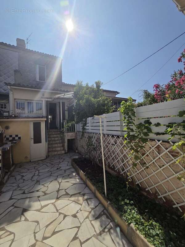 Maison 95 m² à Libourne  - photo 2