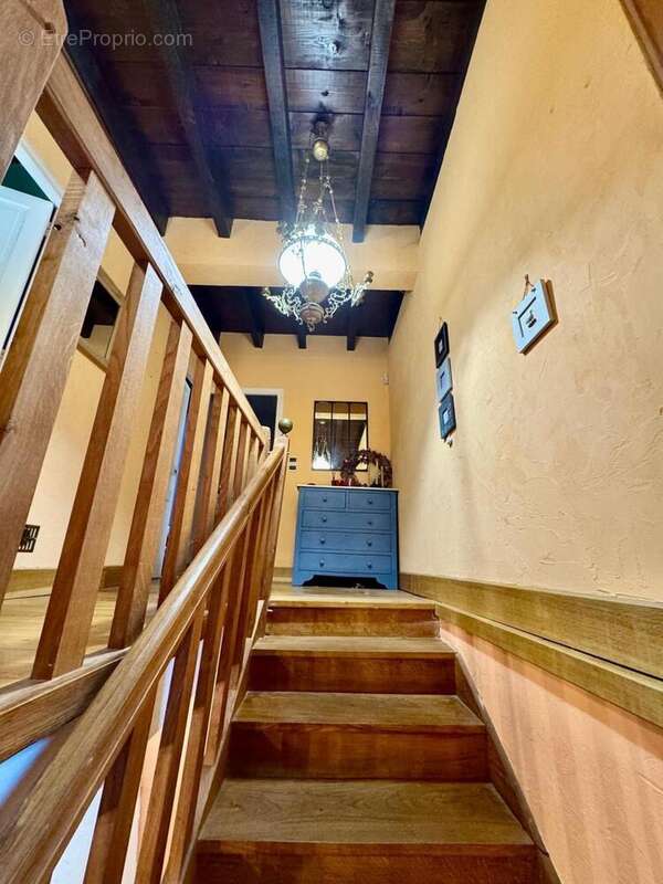 Maison 135 m² à Merinchal  - photo 9