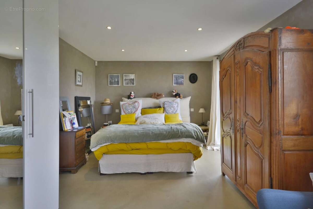 Maison à VALBONNE