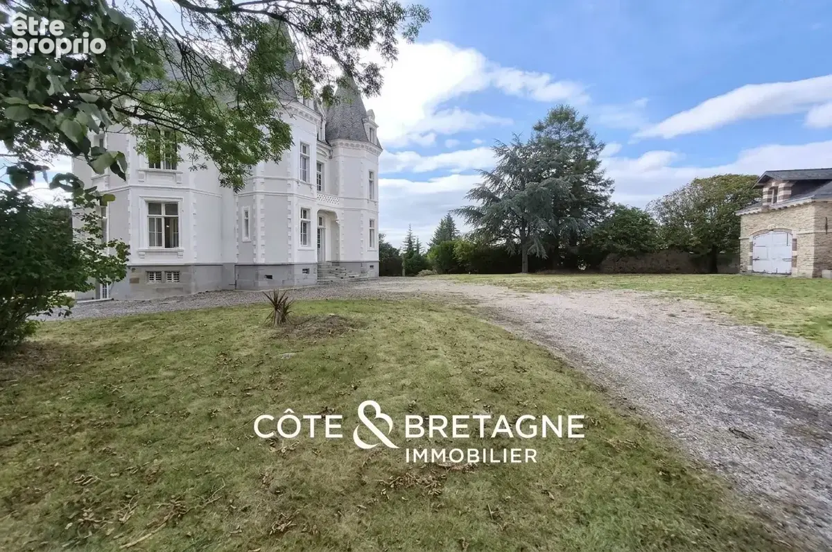 Élégant château XIXe avec parc arboré de 1,2 ha   45 min de Rennes  Réf : 2025129 - photo 2
