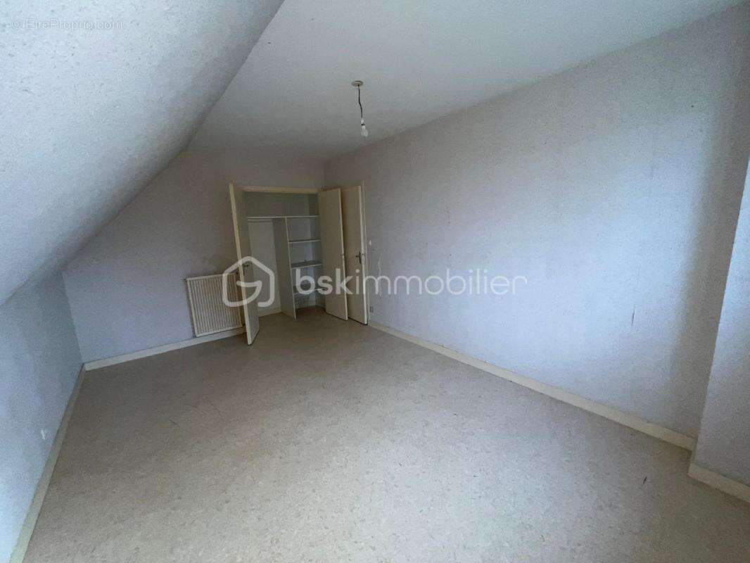 Maison à LA BAZOUGE-DU-DESERT