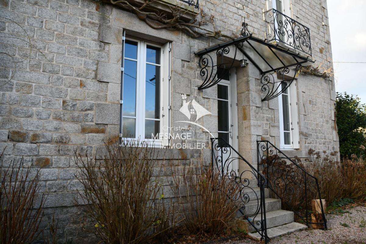 Maison à PLOUER-SUR-RANCE