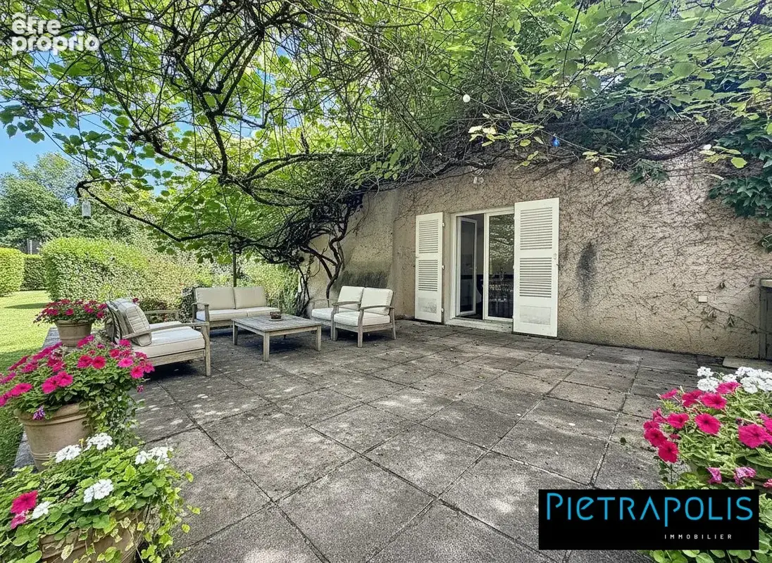 Maison 8 pièces 230 m² à vendre à Villefontaine (38090) - photo 3