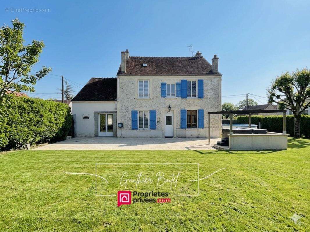 Maison à LA FERTE-GAUCHER