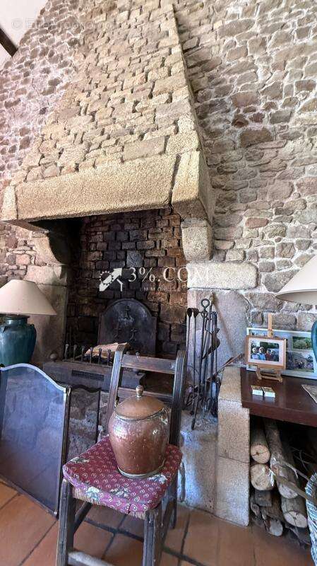 Maison à PLOUGOUMELEN