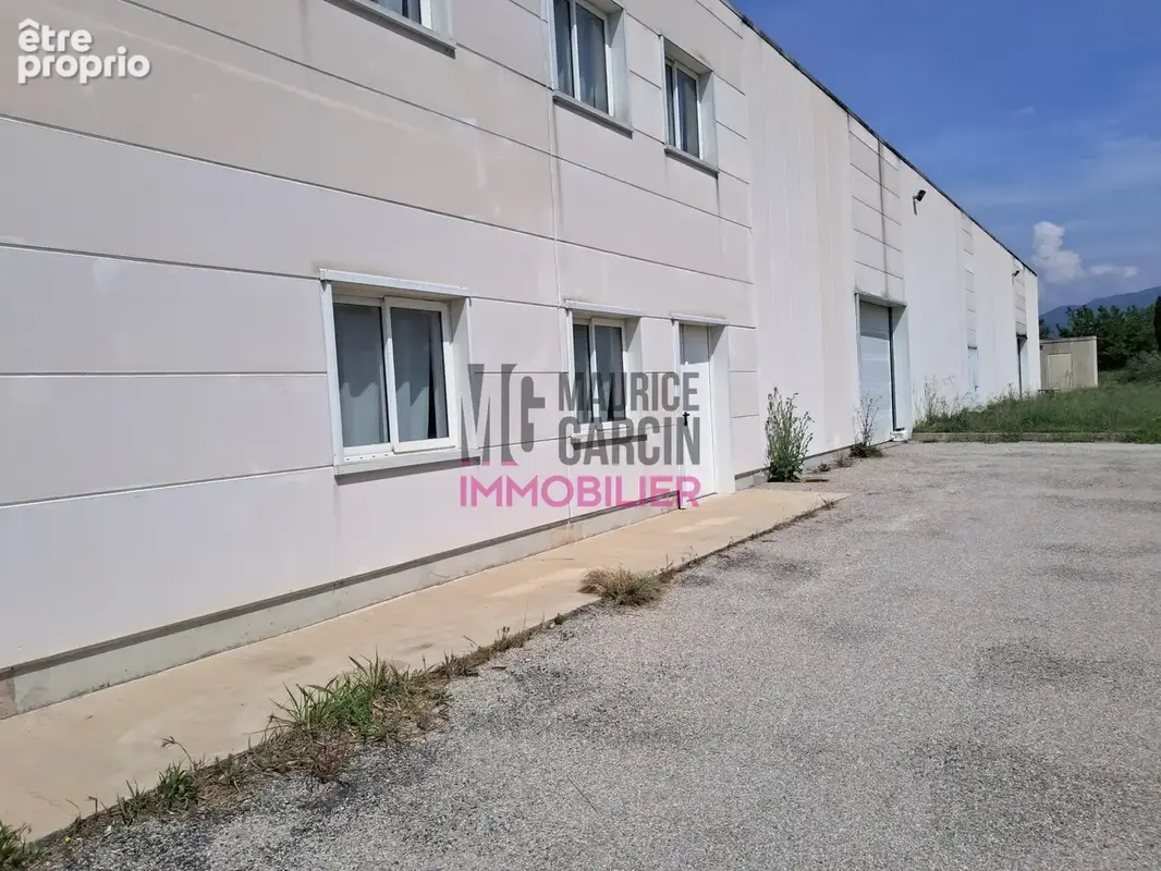 Commerce 1 100 m² à vendre à Seguret (84110) - photo 6