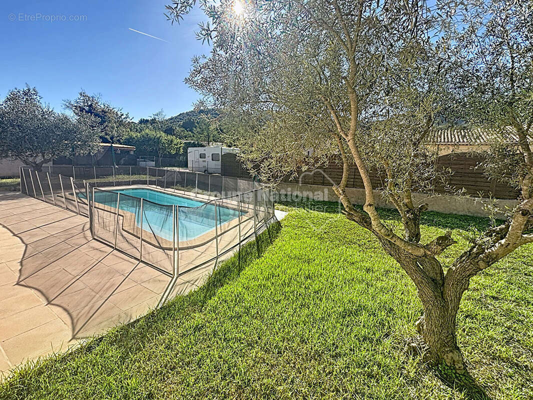 Appartement à PEGOMAS