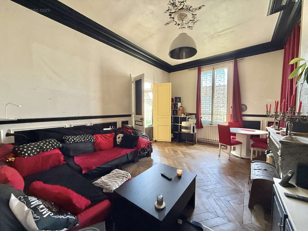 Maison à MARINES