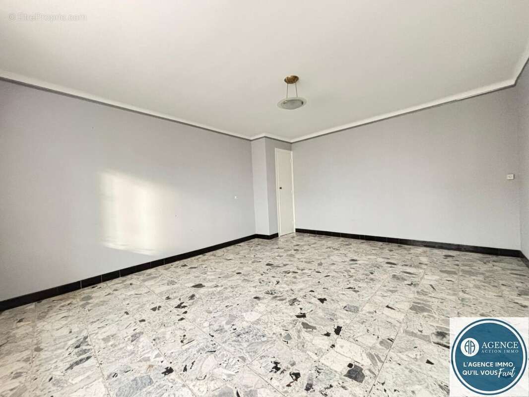 Maison à SAINT-MAURICE-L'EXIL