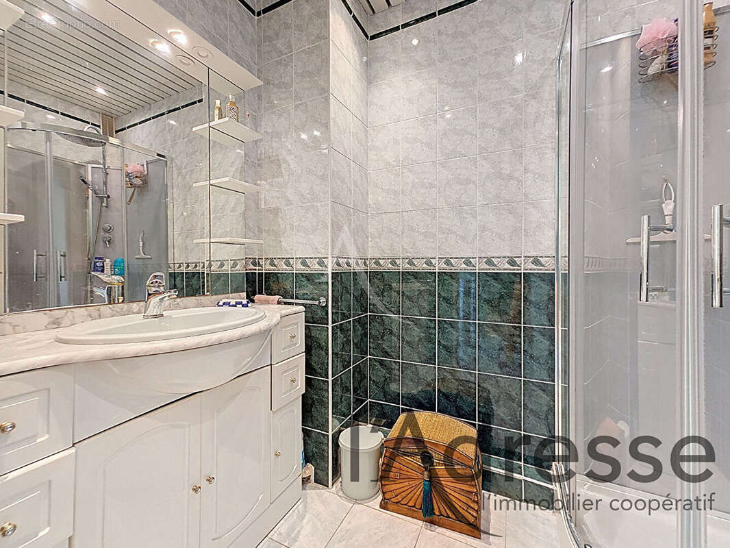 Appartement à MANDELIEU-LA-NAPOULE