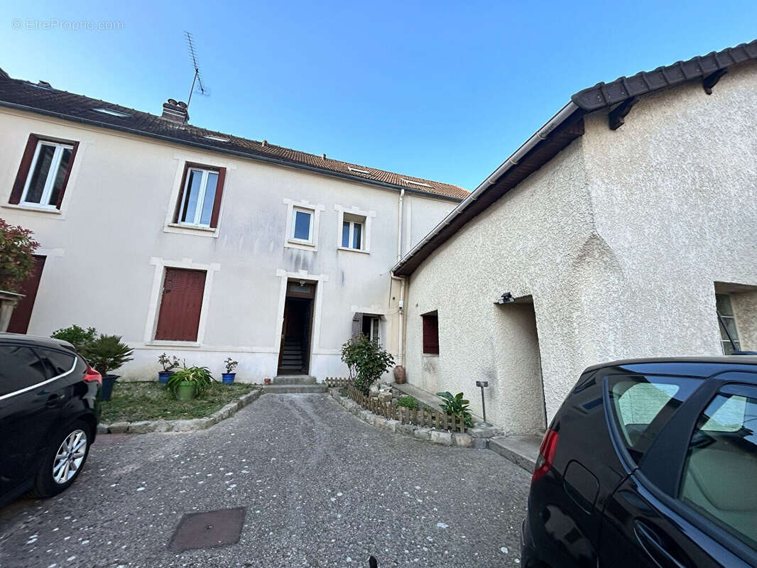 Appartement à FONTENAY-EN-PARISIS