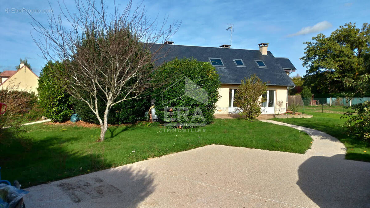 Maison à LE TREMBLAY-SUR-MAULDRE