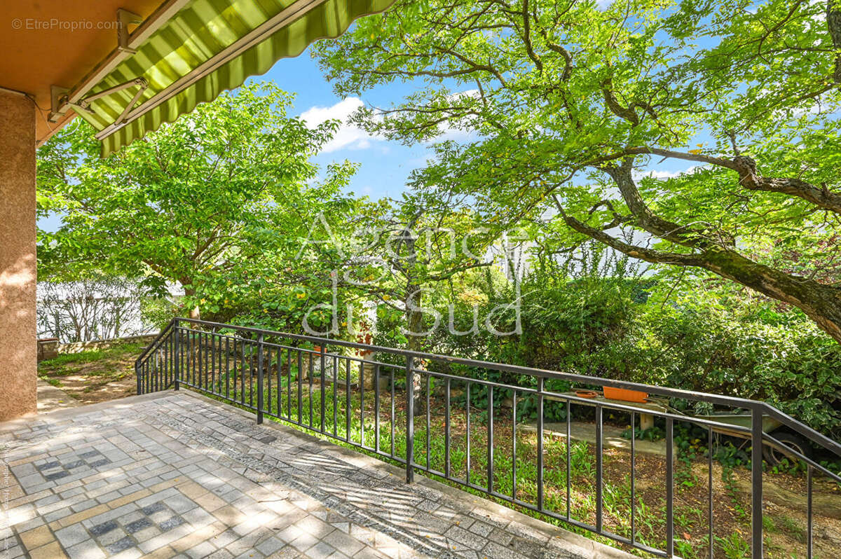 Maison à CARNOUX-EN-PROVENCE