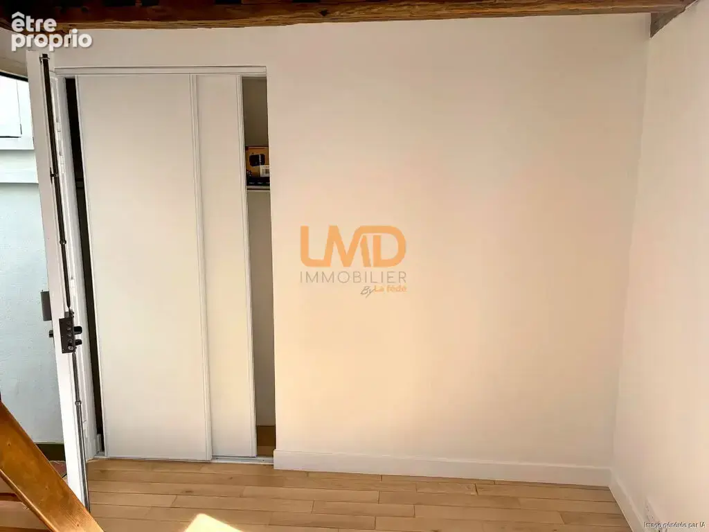 Paris 10e – Studio rénové au dernier étage - photo 8