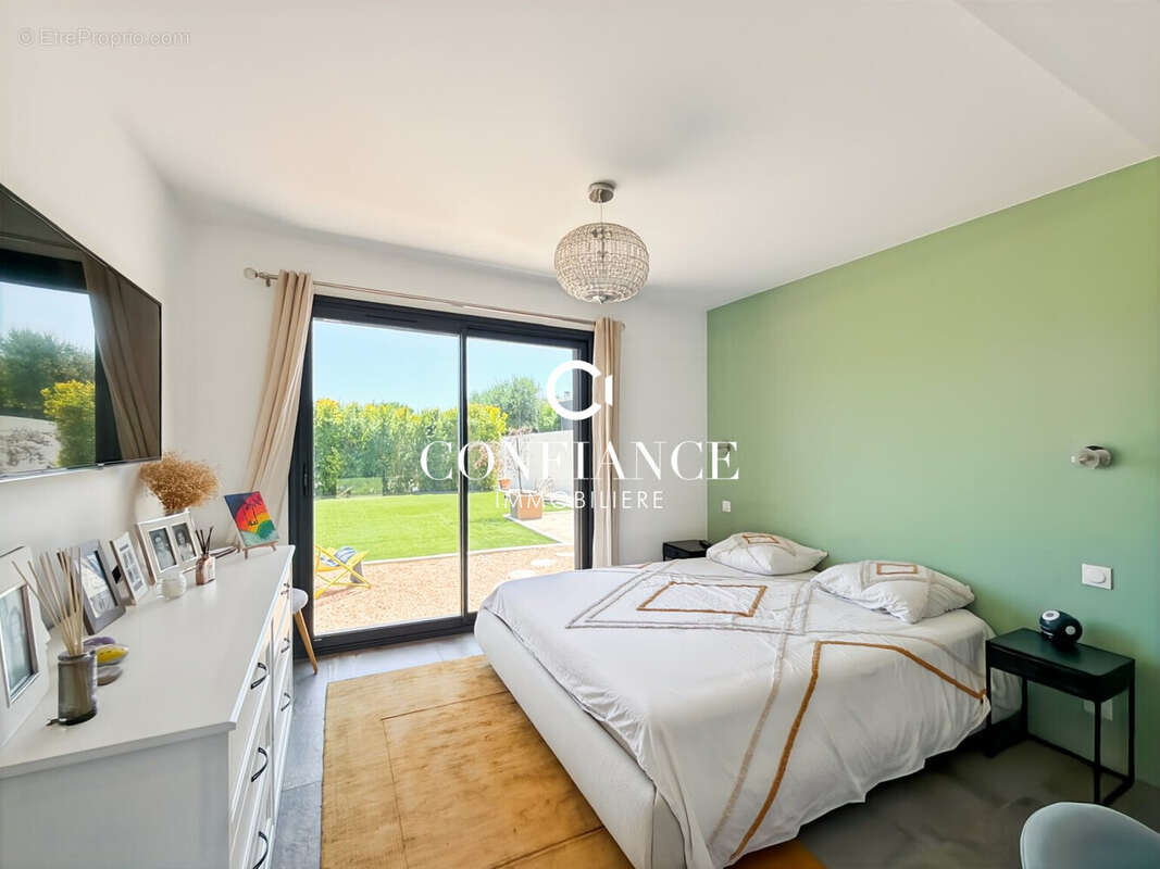 Maison 121 m² à La Gaude  - photo 9