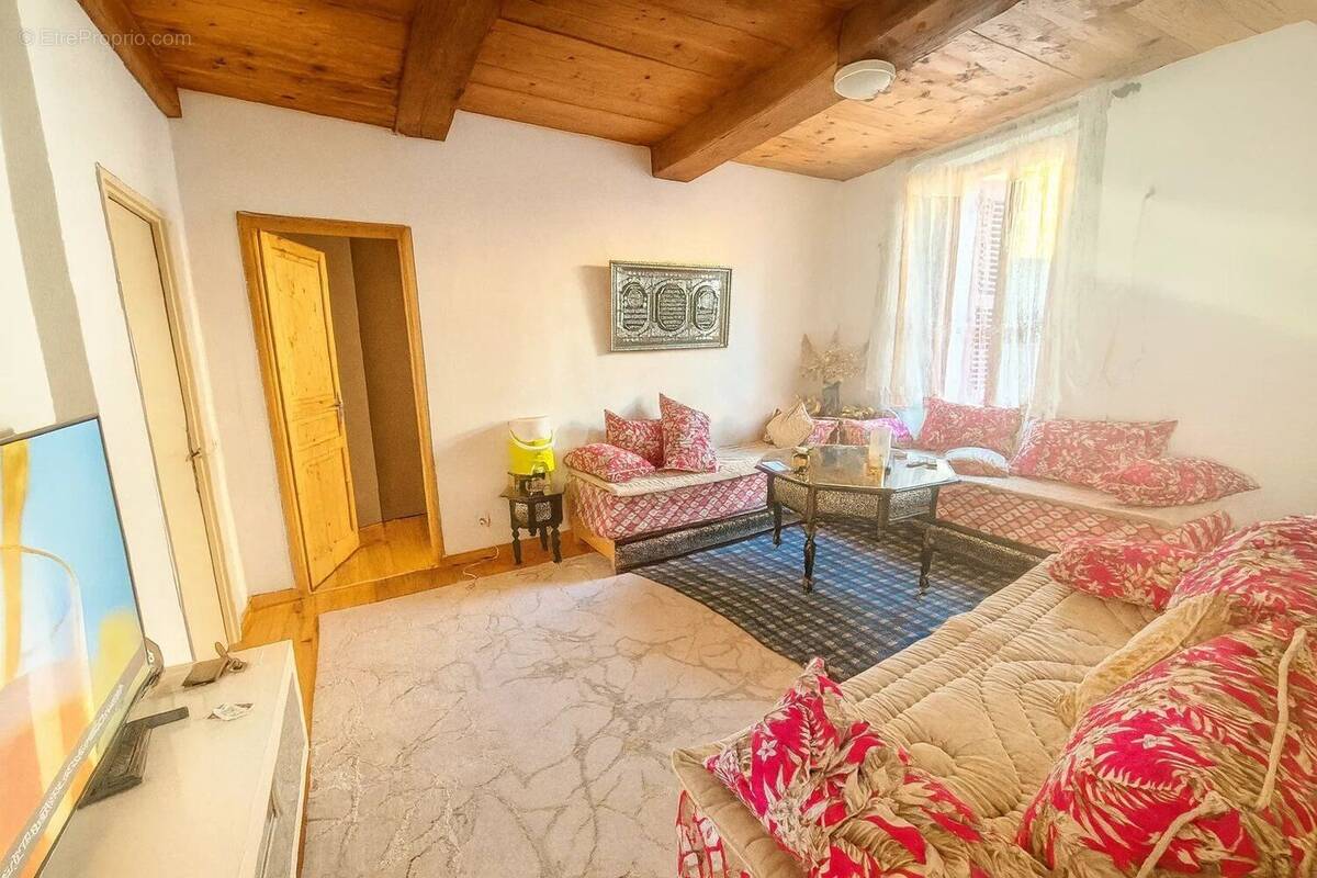 Appartement à LE LUC