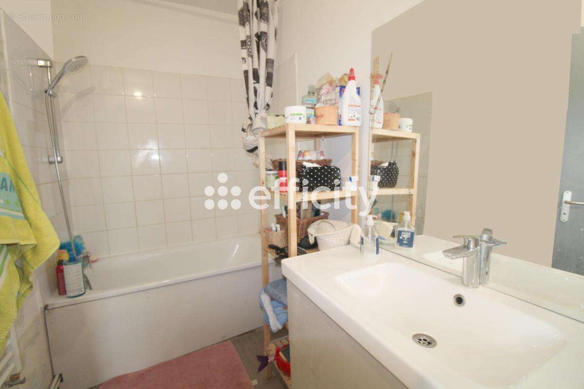 Appartement à MARSEILLE-9E