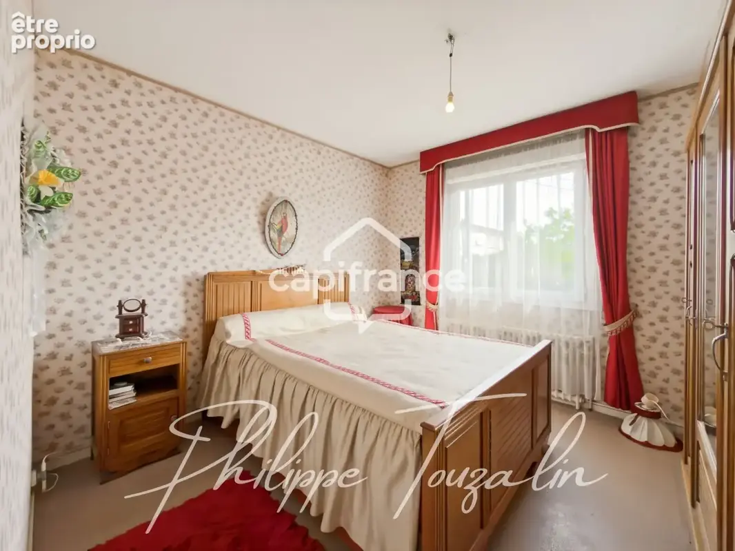 Dpt Vienne (86), à vendre CHÂTELLERAULT Maison P6 de 101,32m² - Terrain de 353m² - photo 9