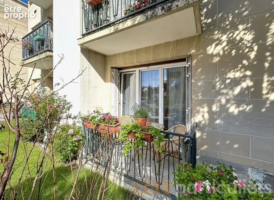 Appartement à SAINT-MAUR-DES-FOSSES