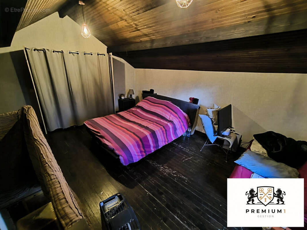 Maison à LE THILLAY