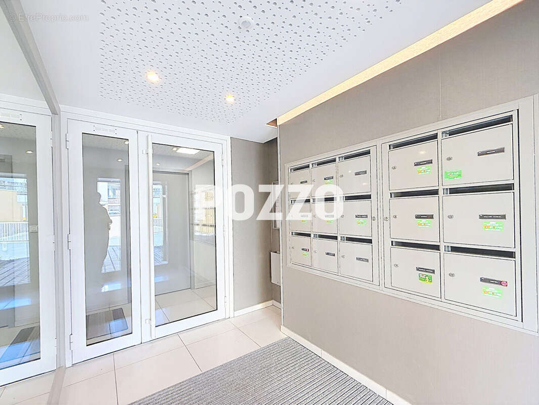 Appartement à DONVILLE-LES-BAINS